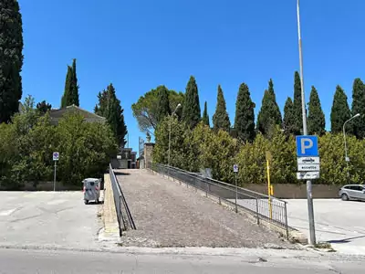 Ingresso cimitero Filottrano